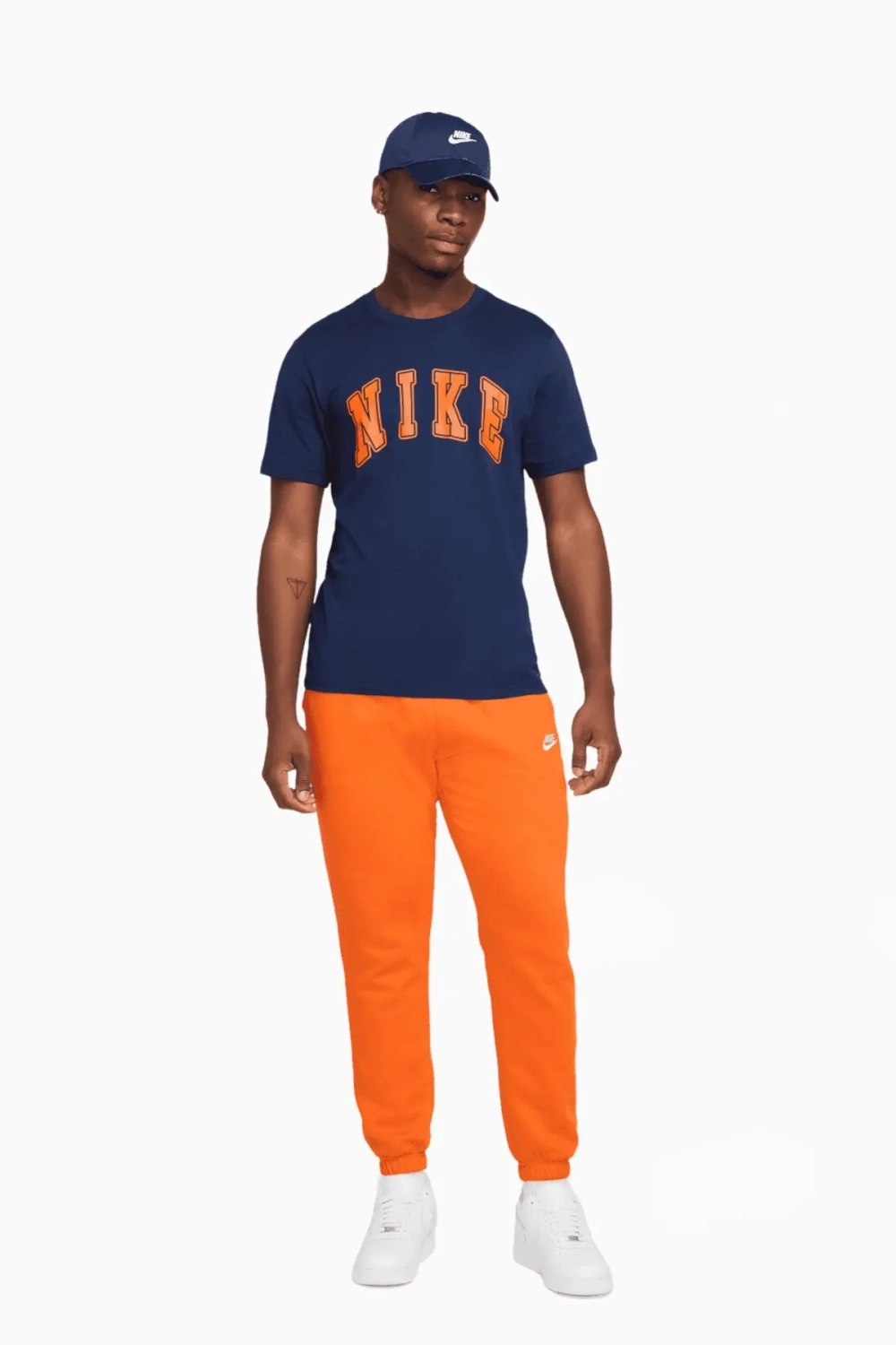 Футболка Nike Sportswear Club - темно-синий
