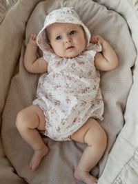 Песочник хлопковый с крылышками "Розы" 0+