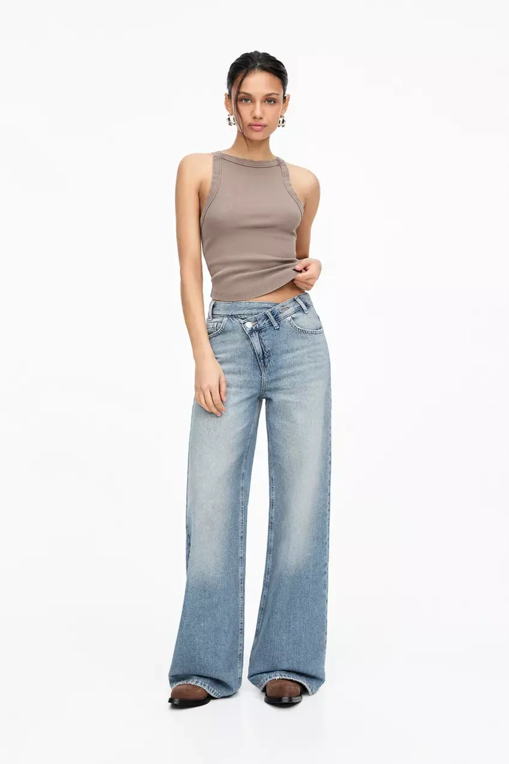 PULL&BEAR ШИРОКИЕ ДЖИНСЫ НА ЗАПАХЕ, ВЫЦВЕТШИЙ СИНИЙ