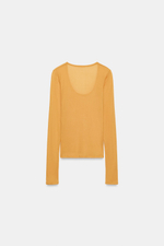 ФУТБОЛКА С КРУГЛЫМ ВЫРЕЗОМ — ZARA
