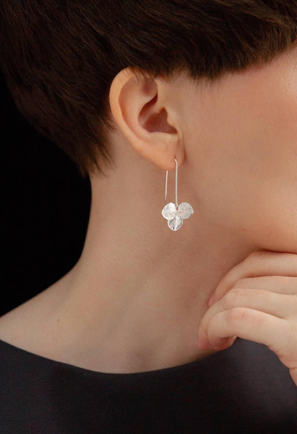 серьги-подвесы асимметричные гортензии (grand)