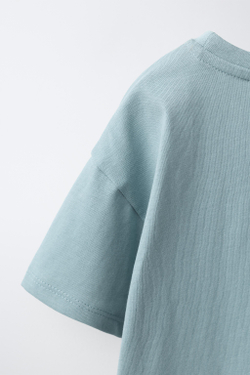 ZARA ОДНОТОННАЯ ФУТБОЛКА С ВЫШИВКОЙ «СЕРДЦЕ», СИНЕВАТЫЙ