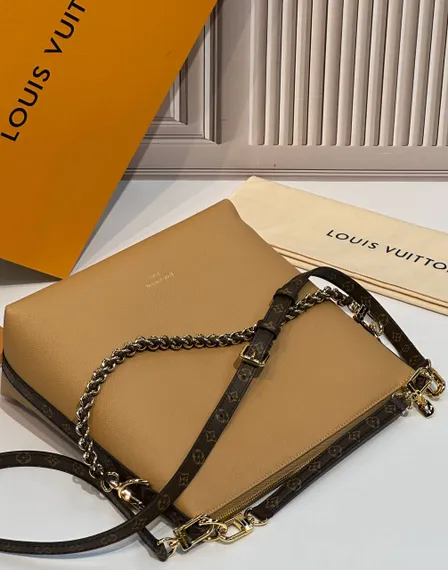 Сумка Louis Vuitton Multipass