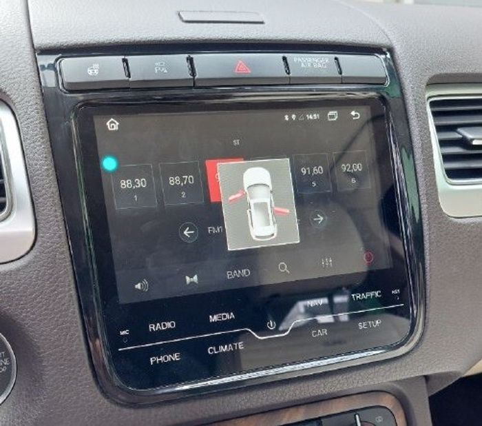 Магнитола для Volkswagen Touareg II 2010-2018 (RNS850) - все штатные функции и обогревы сохраняются) - RDL-TRG-H на Android 13, Быстрая, CarPlay, 4G SIM-слот