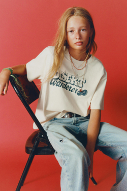 ZARA ФУТБОЛКА С ТЕКСТОВЫМ ПРИНТОМ, ЭКРЮ