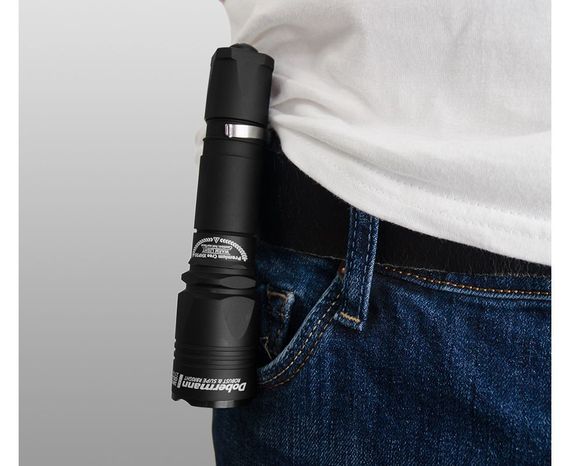 Тактический фонарь Armytek Dobermann Pro теплый свет