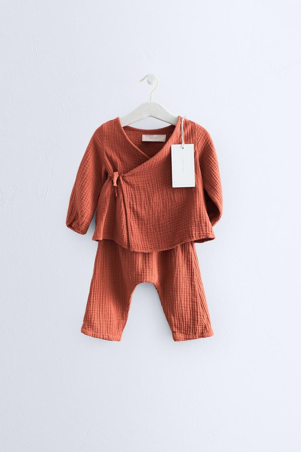 ZARA TIMELESS — КОМПЛЕКТ ИЗ РУБАШКИ С ЗАПАХОМ И БРЮК, МЕДНЫЙ
