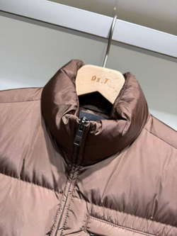 Пуховый жилет Prada