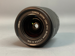 Canon 700D Kit 18-55mm IS STM 1.070 кадров