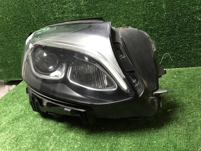 Фара правая Mercedes GLC X253 (2015-2019) LED