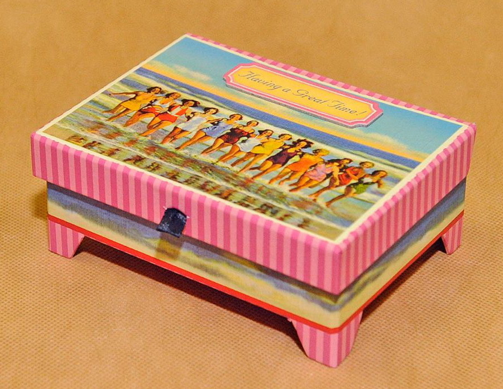 Часы настольные Timeworks Beach Girls BCAB2S США