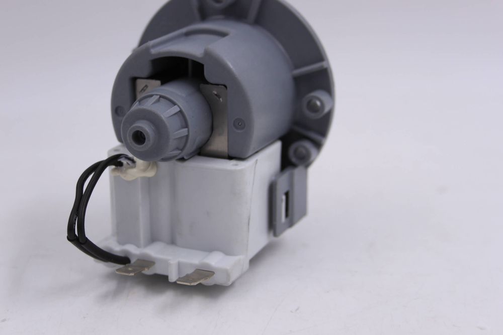 Помпа для стиральной машины PX2025-3 (30W, на 3 винта, контакты сзади )