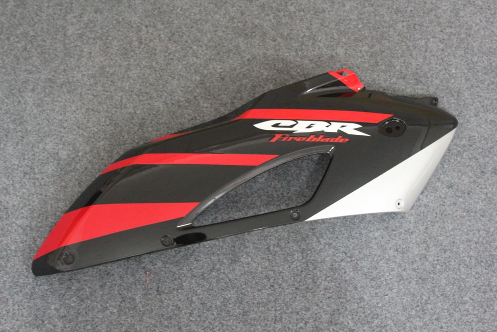Комплект пластика для мотоцикла Honda CBR 1000RR 04-05 Красно-Черно-Серебрянный