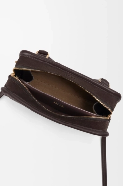 Loewe Мини-сумка Amazona 180 из мягкой телячьей кожи, темно-каштановый