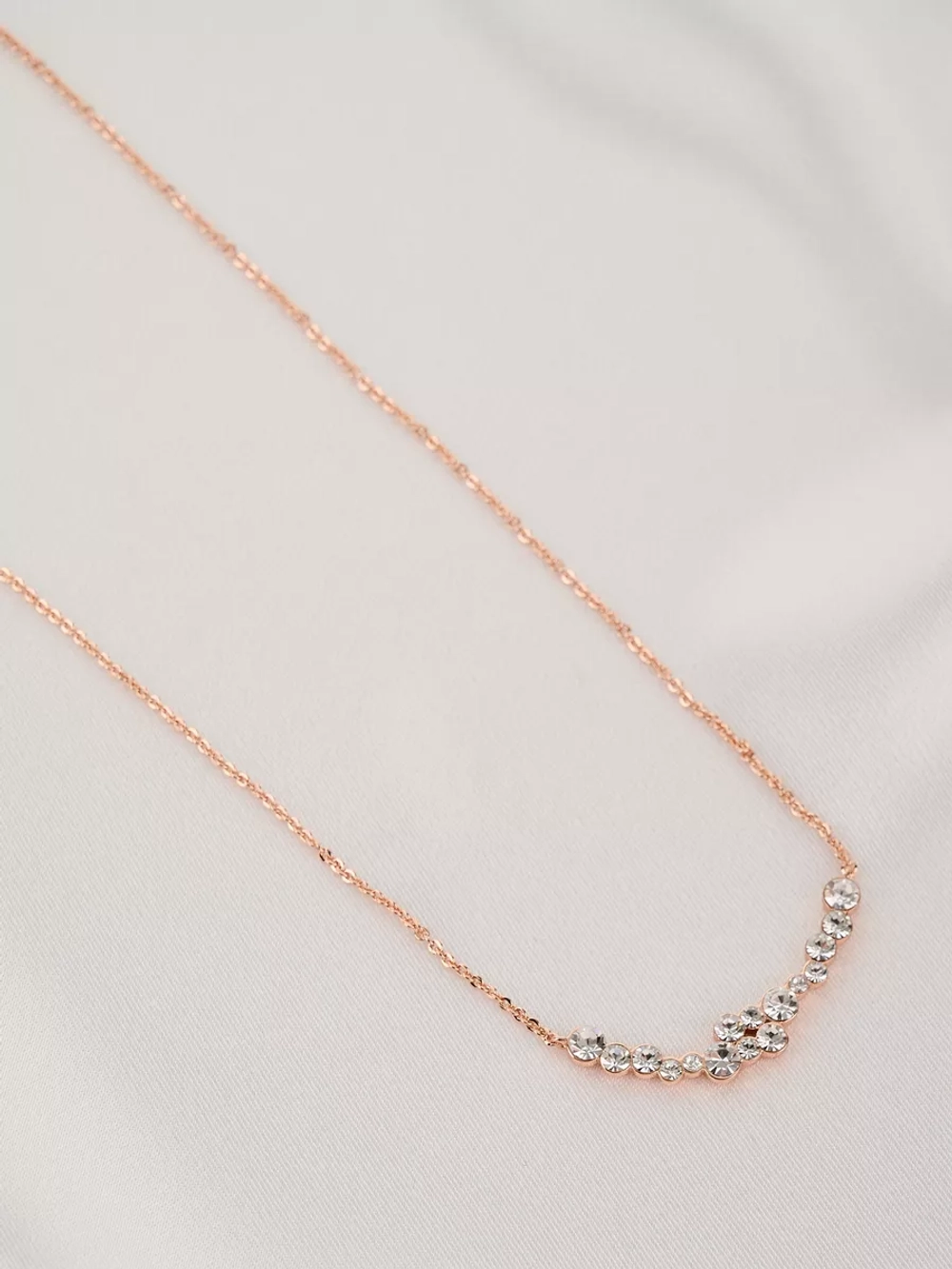 Тонкое колье Млечный путь с белыми кристаллами Swarovski