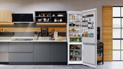 Холодильник Hotpoint HT 6200 W