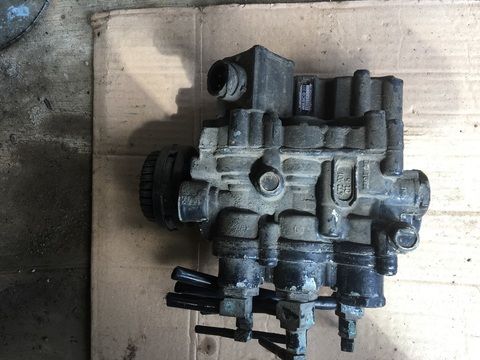 Кран ECAS МАН ТГА 81259026240 (уровня пола) б.у