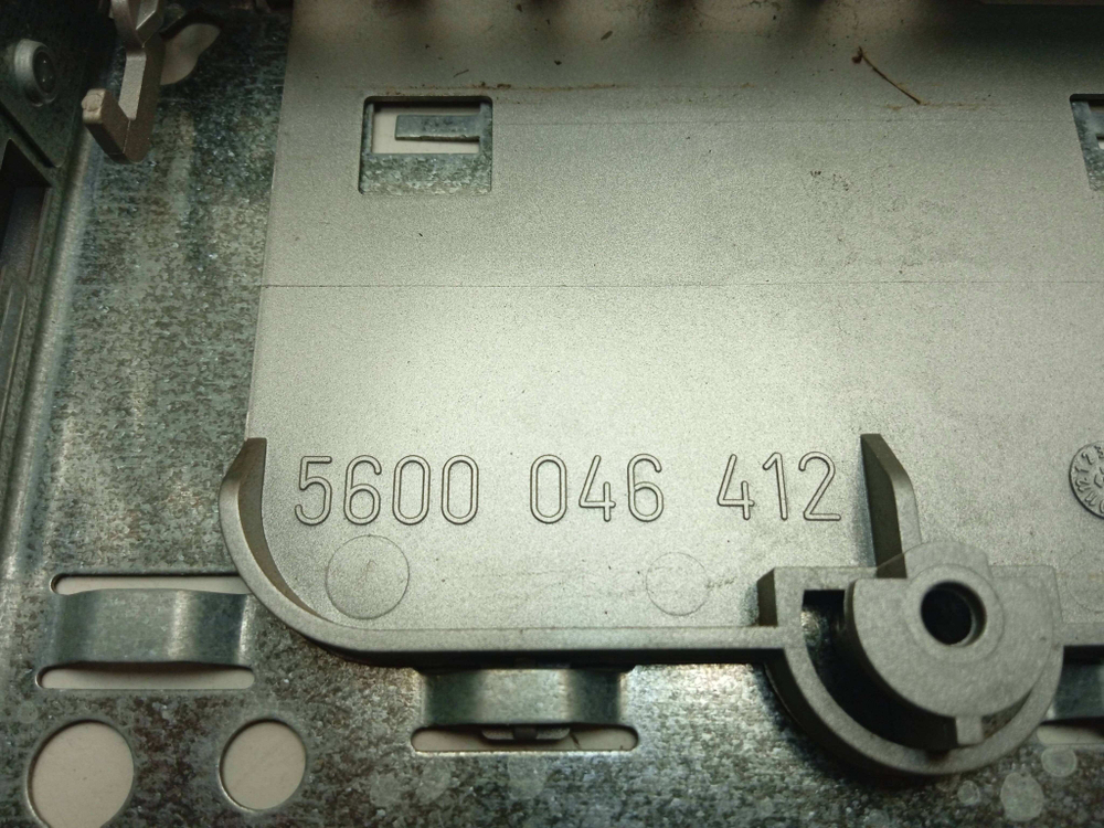 SRV55T03EU/30 ктп17 Передняяя лицвая панель для посудомоечной машины Bosch 5600046412 б/у