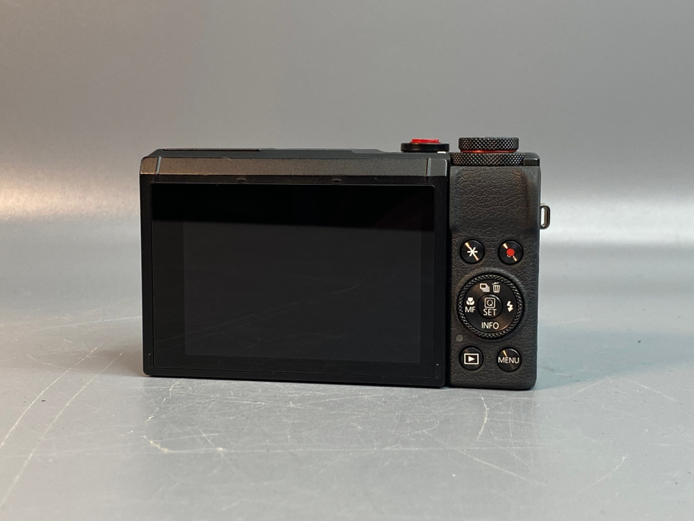 Canon G7X Mark III
