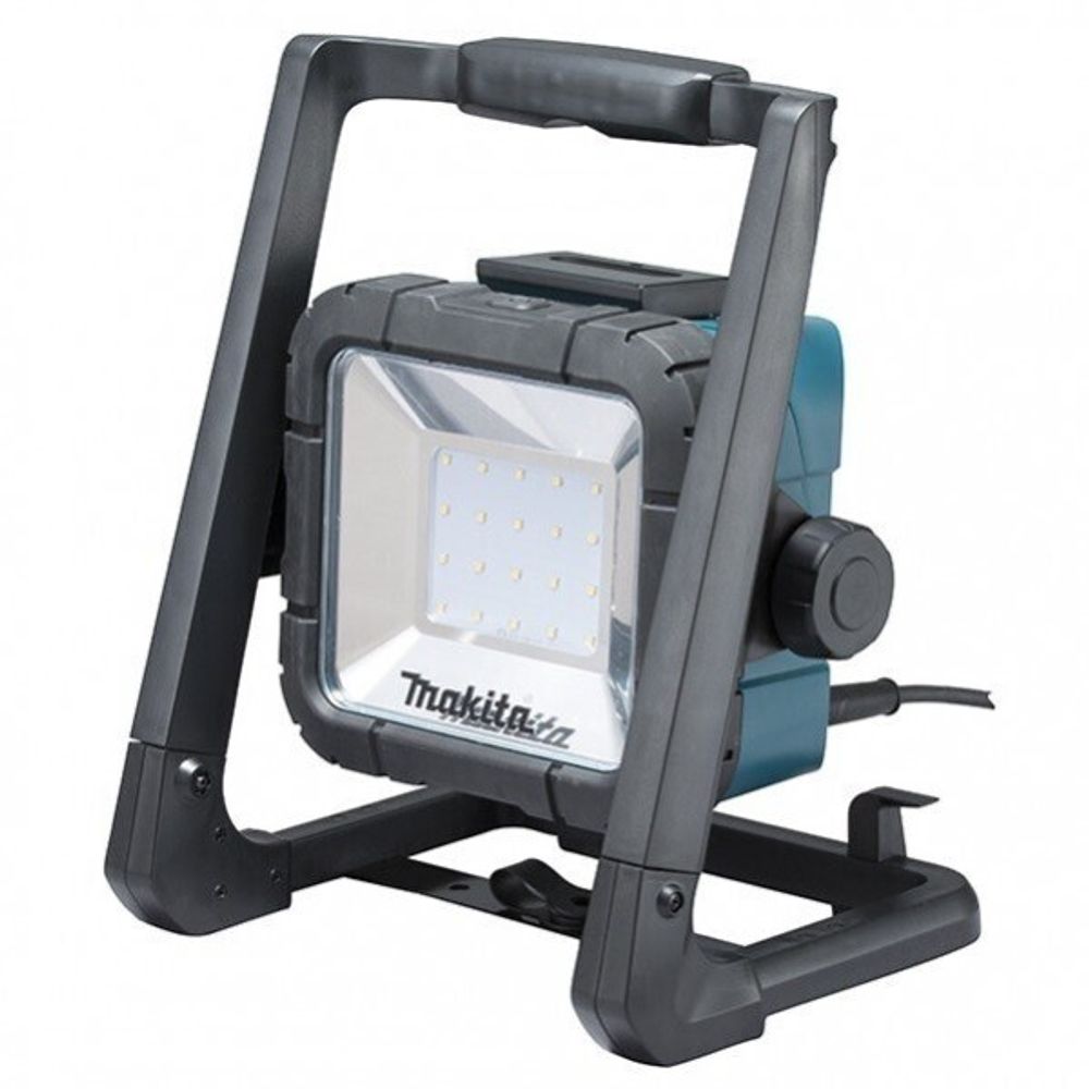 Уцененный аккумуляторный фонарь Makita DML805 Уцененный аккумуляторный фонарь Makita DML805