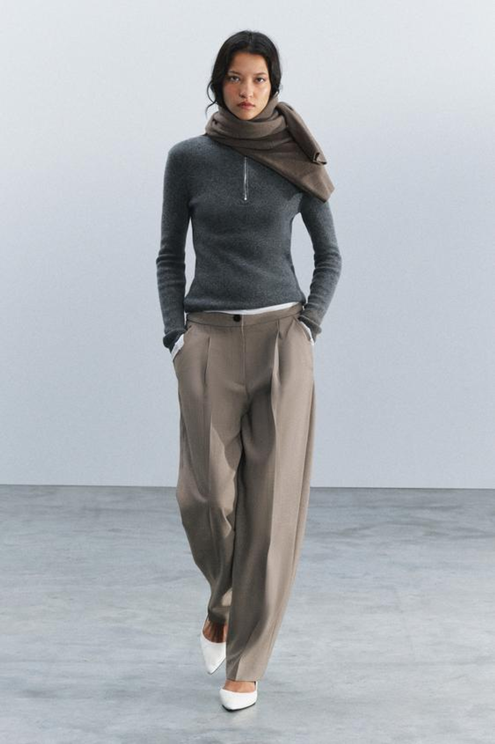 ZARA БРЮКИ ИЗ ШЕРСТИ — ZW COLLECTION, СВЕТЛО-СЕРЫЙ