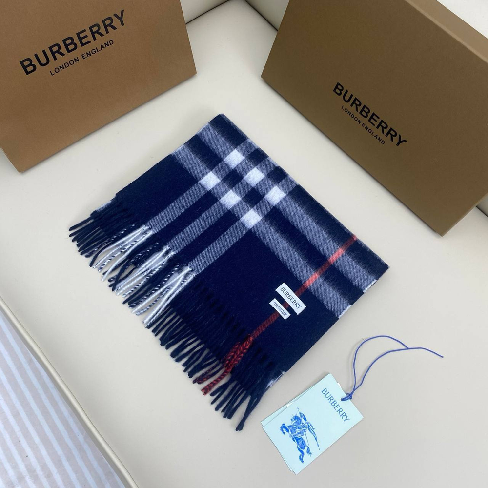 Шарф Burberry