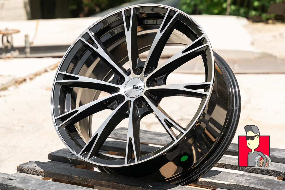 Комплект дисков Vossen VPS-3313 FlowForm 17x7.5 et38 5x100