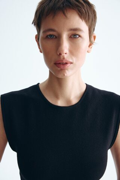 Трикотажный топ с баской — круглый вырез - H&M