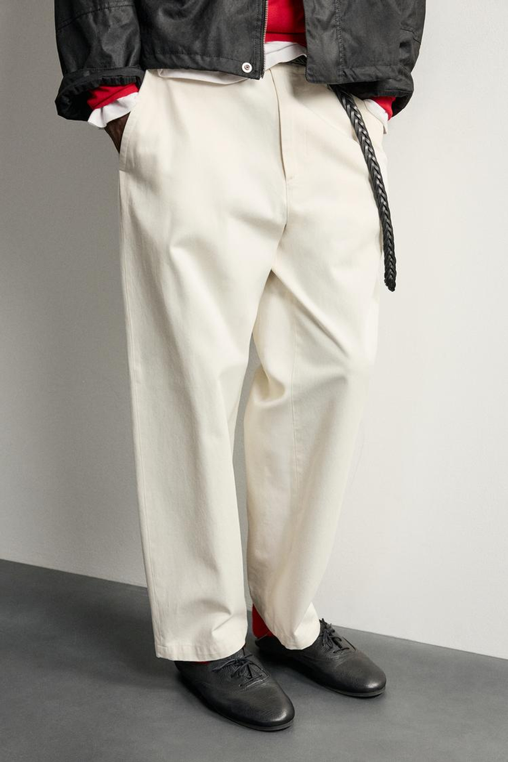 ZARA X AARON LEVINE БРЮКИ-ЧИНОС REGULAR-FIT, ЭКРЮ