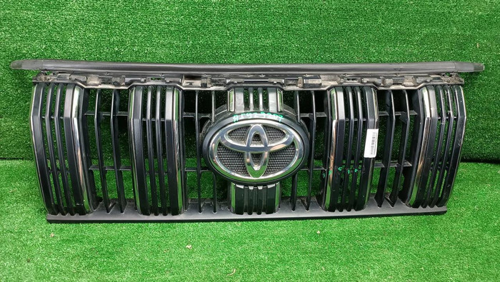 Решетка радиатора Toyota Land Cruiser Prado 150 (2017-н.в.)