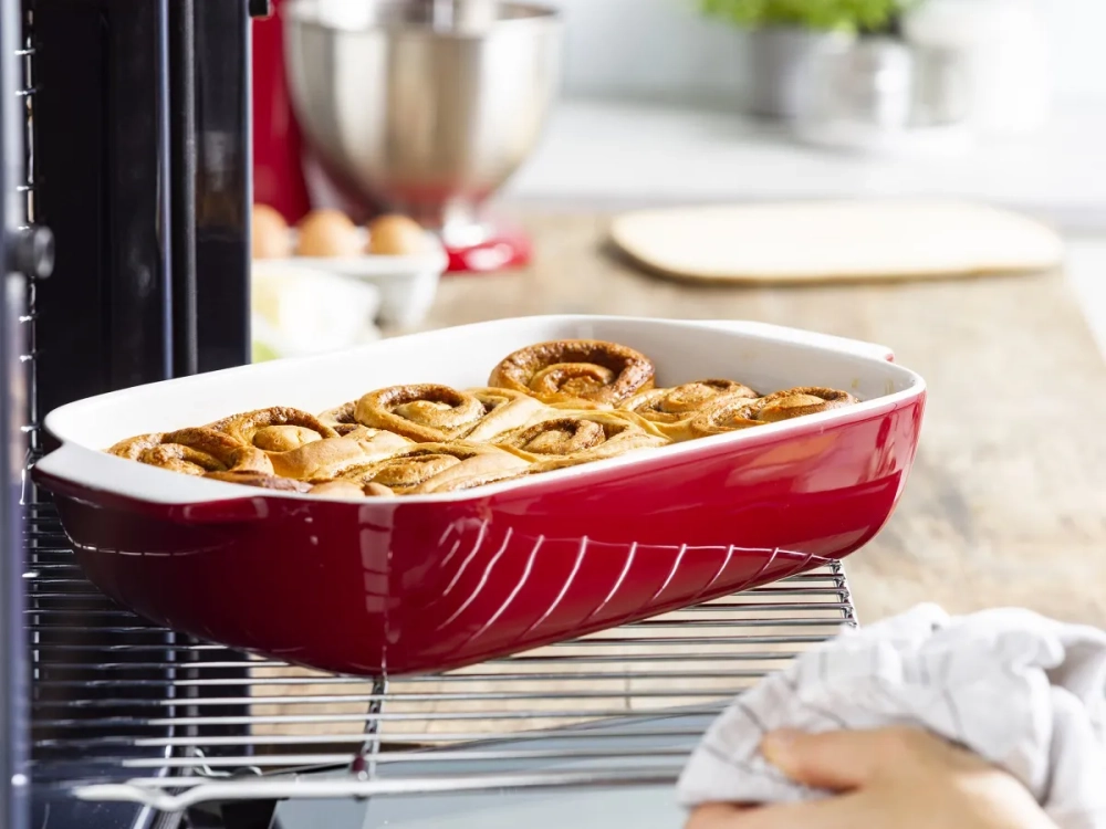 KitchenAid Керамическое блюдо 40x25x8,8 см + крышка Империя красный EAN 4894871028685