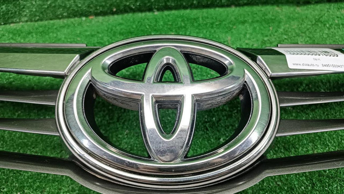 Решетка радиатора Toyota Camry xv50 (2014-2017)