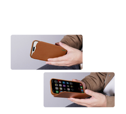 Кожаный чехол книжка коричневого цвета для iPhone 17 Pro, серия Qin Pro Leather от Nillkin