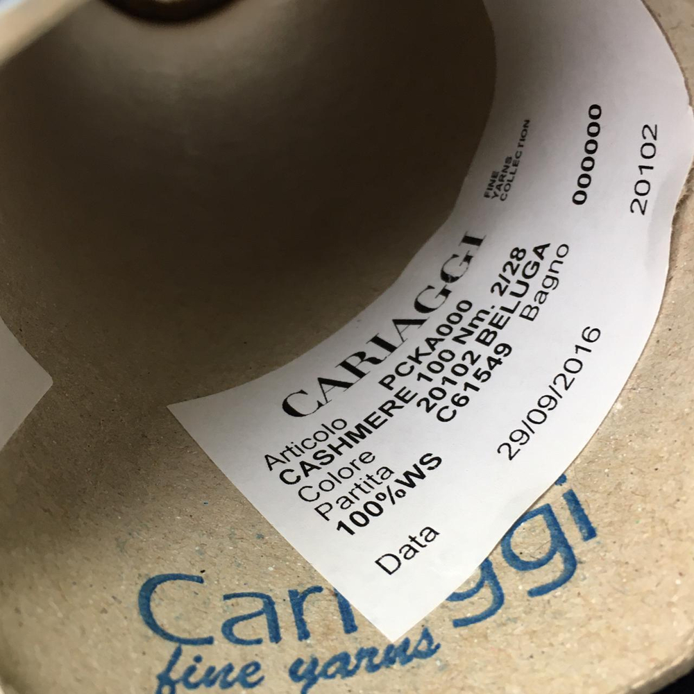 CASHMERE 100-Cariaggi; 100% Кашемир; 1400м/100гр 2/28; col.20102. Beluga. Сине-черный