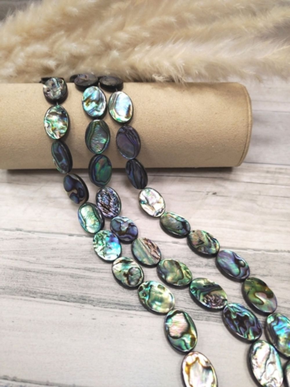 Бусина перламутр Blue Abalone Shell 18 х 13 мм, нить 19 см, 11 бусин
