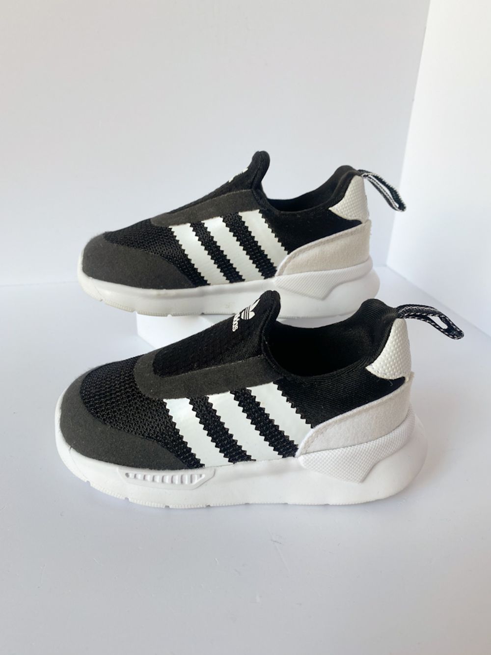 Новые кроссовки Adidas, 22