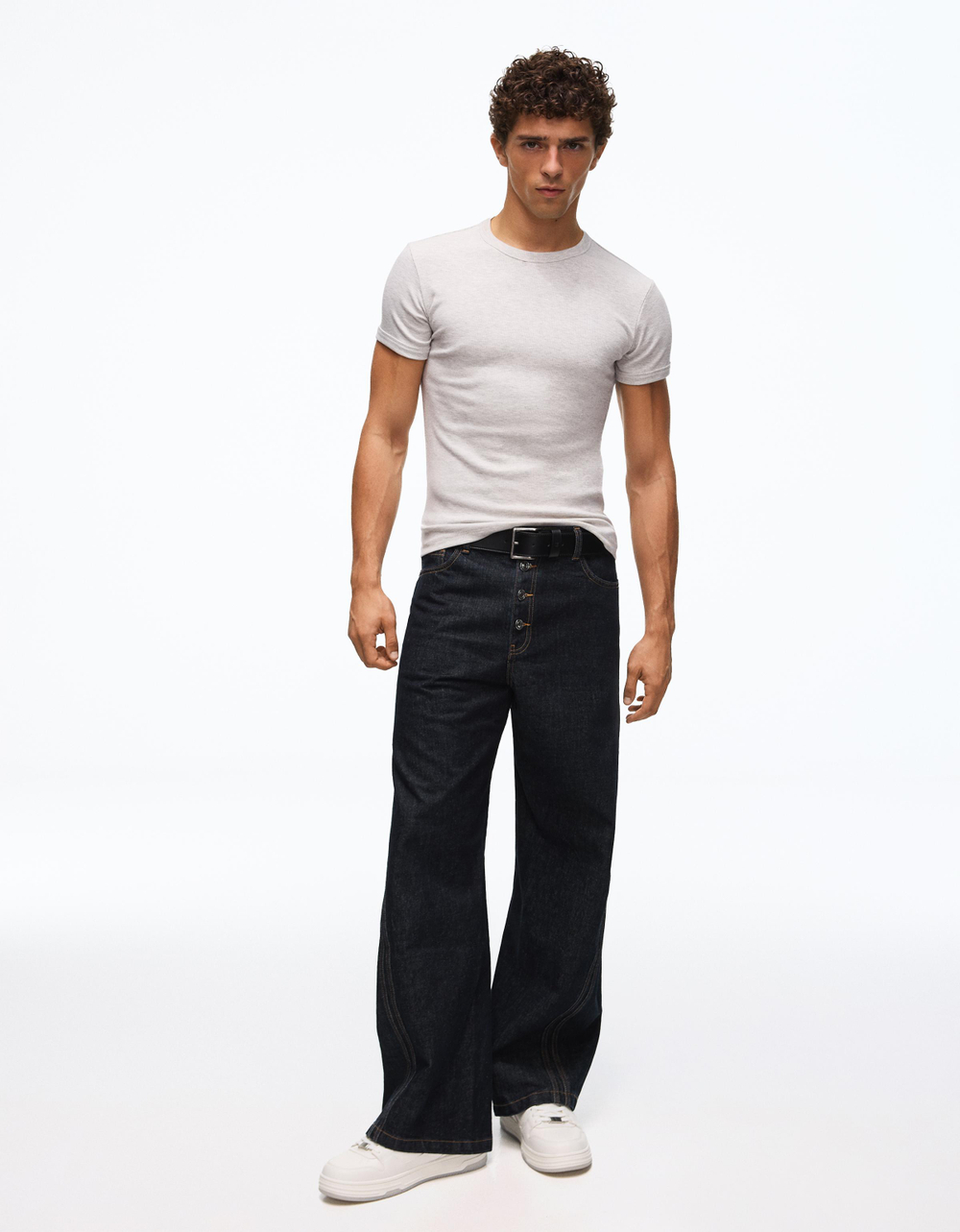 Мужская футболка slim fit в рубчик с коротким рукавом - BERSHKA