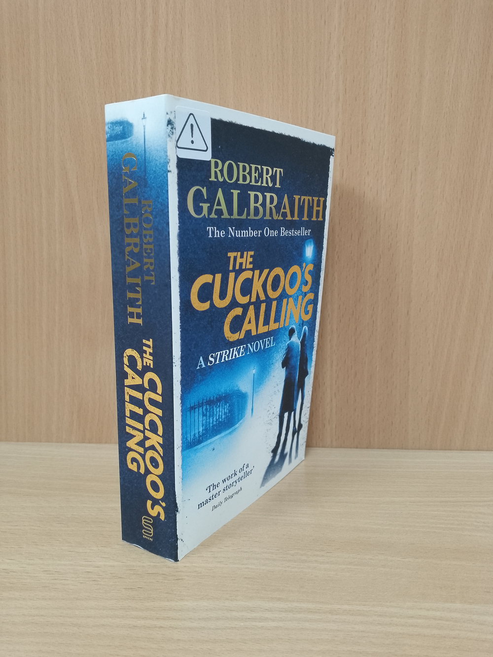 The Cuckoo's Calling (A Cormoran Strike Novel, 1)