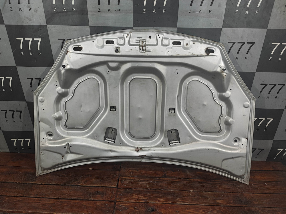 Капот Renault Sandero 1 09-14 Б/У Оригинал 6001551793