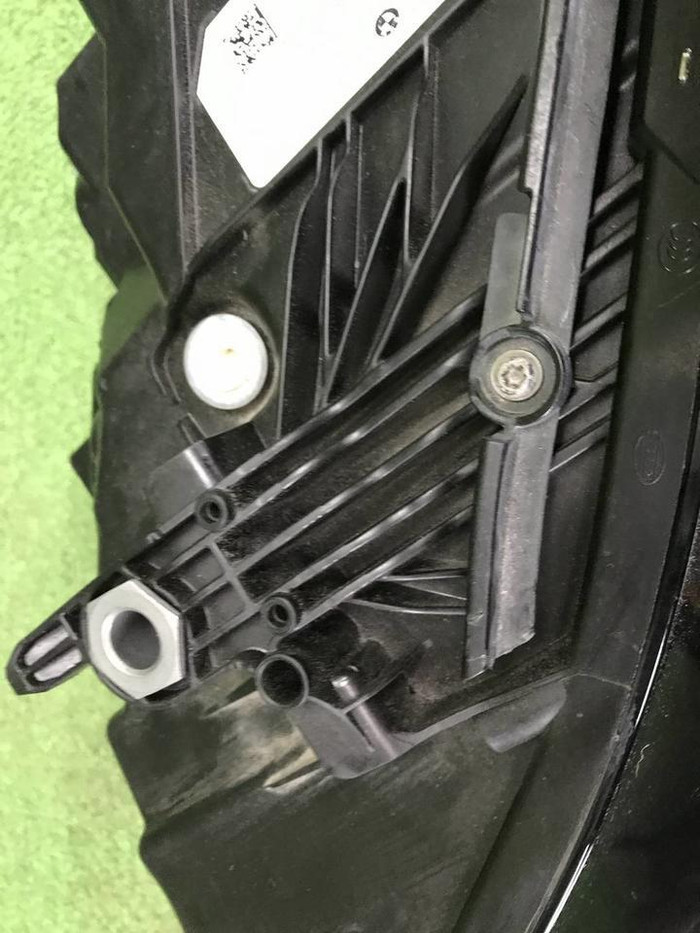 Фара правая BMW 3er G20 (2022-н.в.) LED В сборе