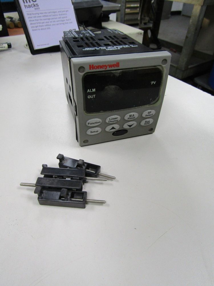 DC230L-EE-00-10-0A00000-00-0 DC230L-EE-00-10-0A00000-00-0