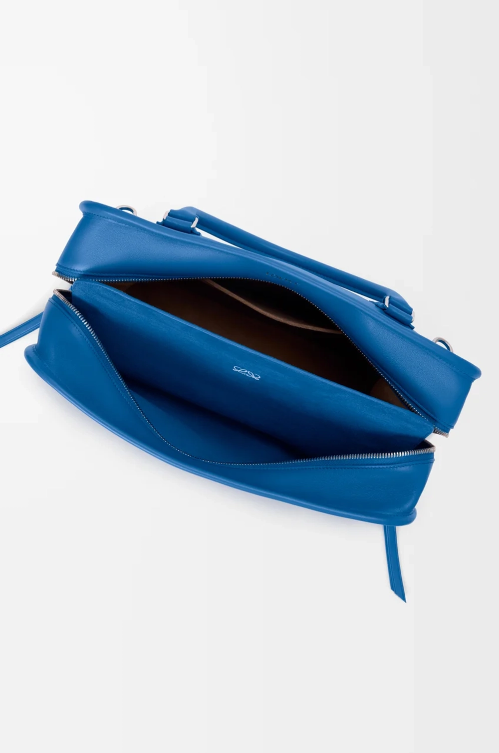 Loewe Большая сумка Amazona 180 из мягкой телячьей кожи, ярко-синий