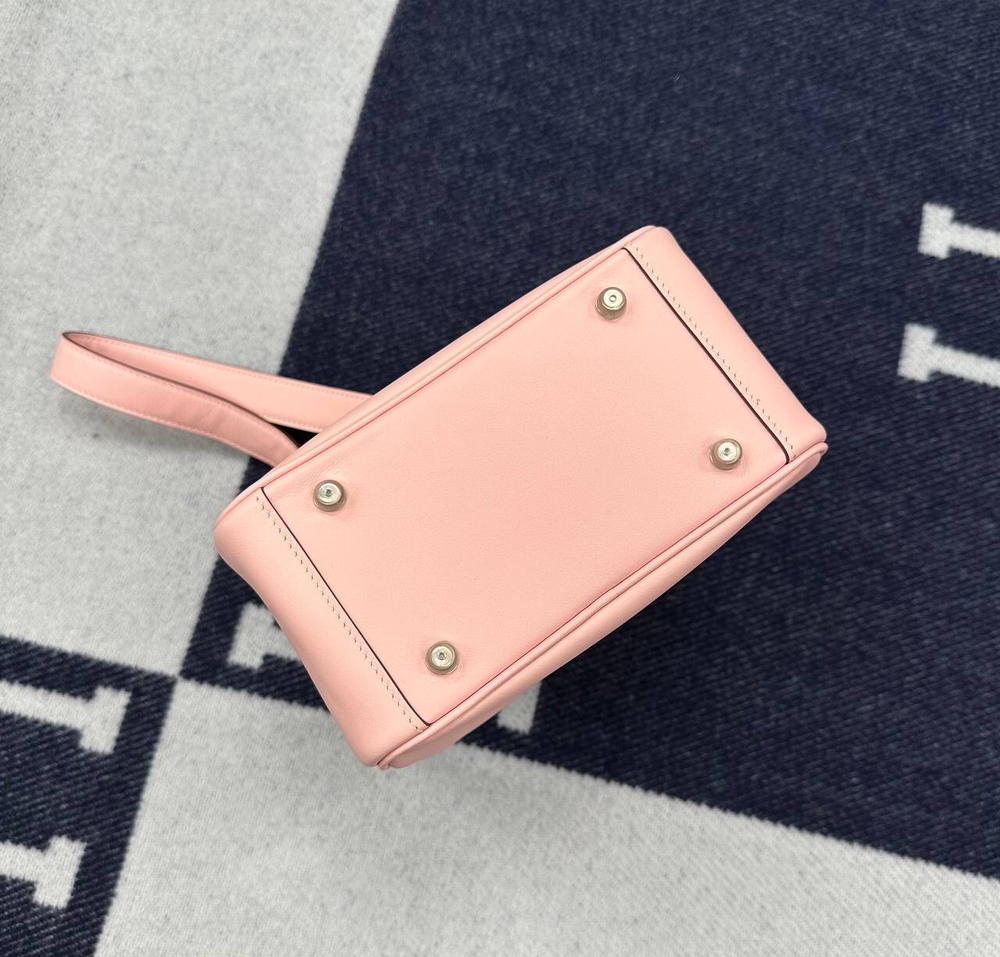 Сумка Hermes Lindy Rose Sakura Palladium Hardware