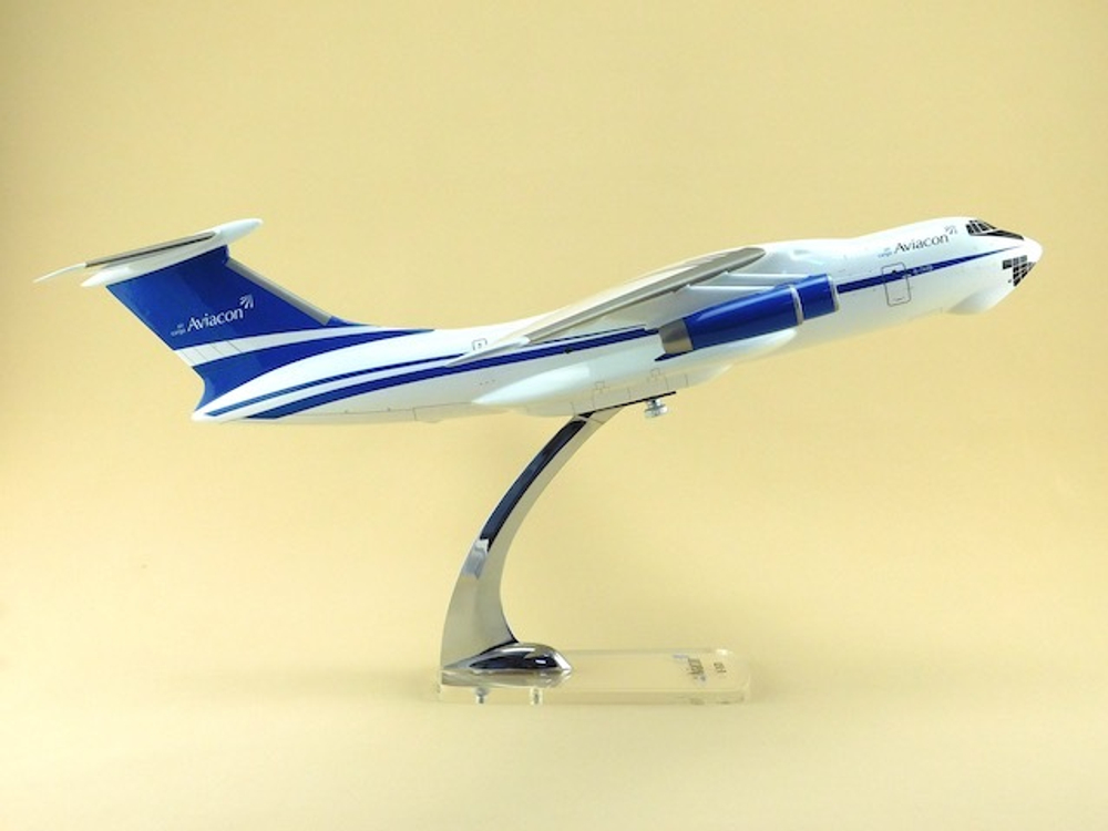 Модель самолета Ил-76ТД (М1:100, Авиакон Цитотранс)