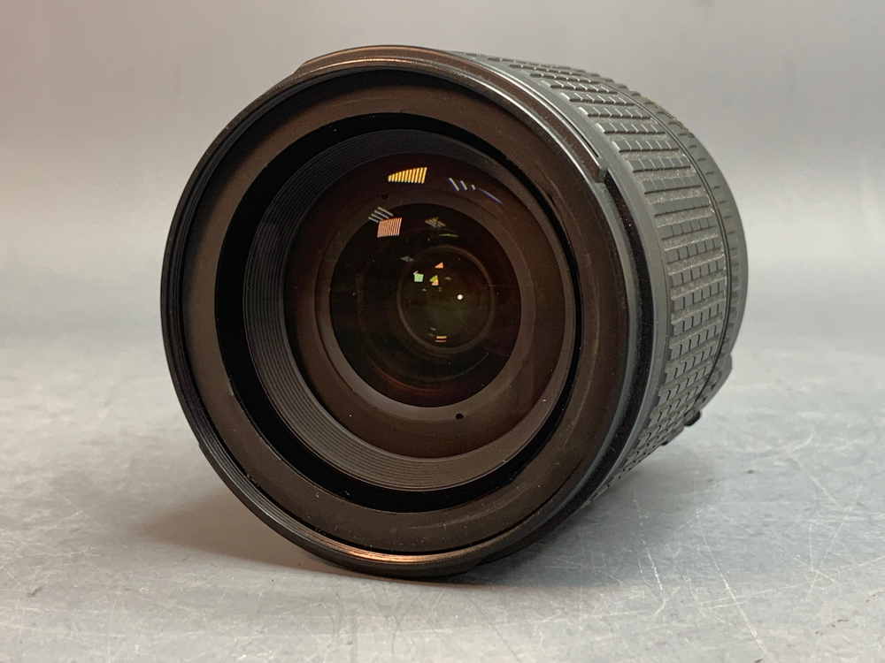 Nikon 18-135mm f/3.5-5.6G ED-IF AF-S DX Zoom-Nikkor