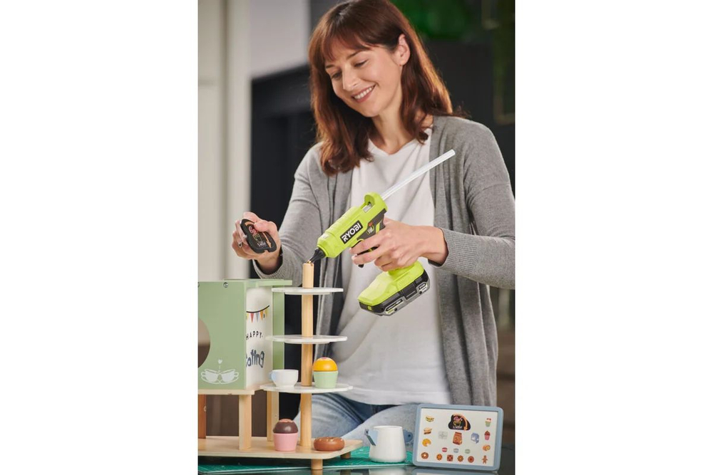 Клеевой пистолет Ryobi 18В RGLM18-0 5133005001