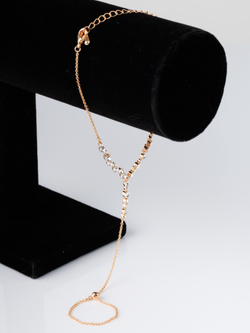 Слейв-браслет Лика на руку с кольцом и камнями Swarovski