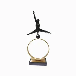 Статуэтка With Hoop 1