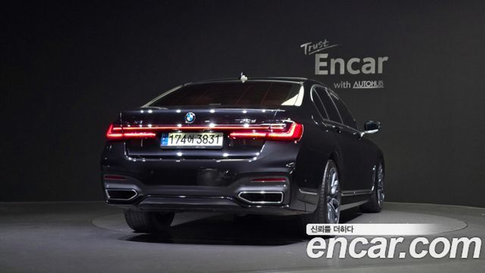 BMW 7-Series 730d xDrive M Sport — 2021