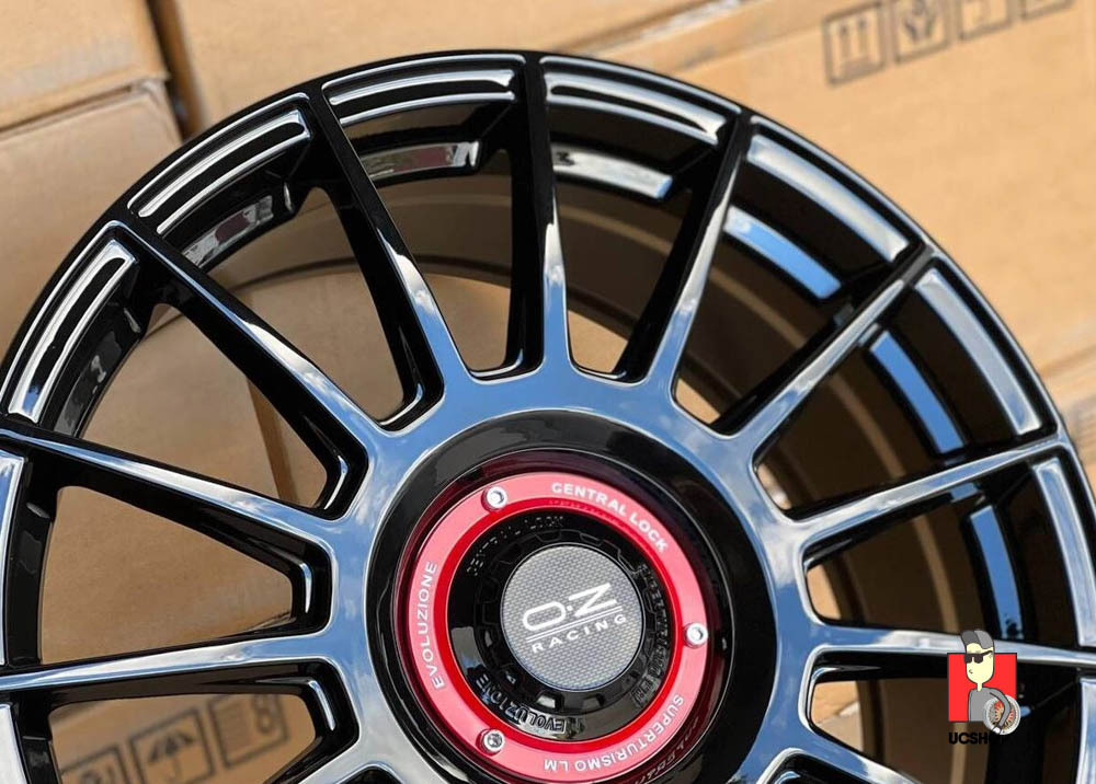 Комплект дисков OZ Racing Superturismo 17x7.5 et38 5x108/5x114.3